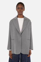 VANYAA Oversized Blazer aus weichem Viskose-Material mit breitem Kragen und einreihigem Verschluss
