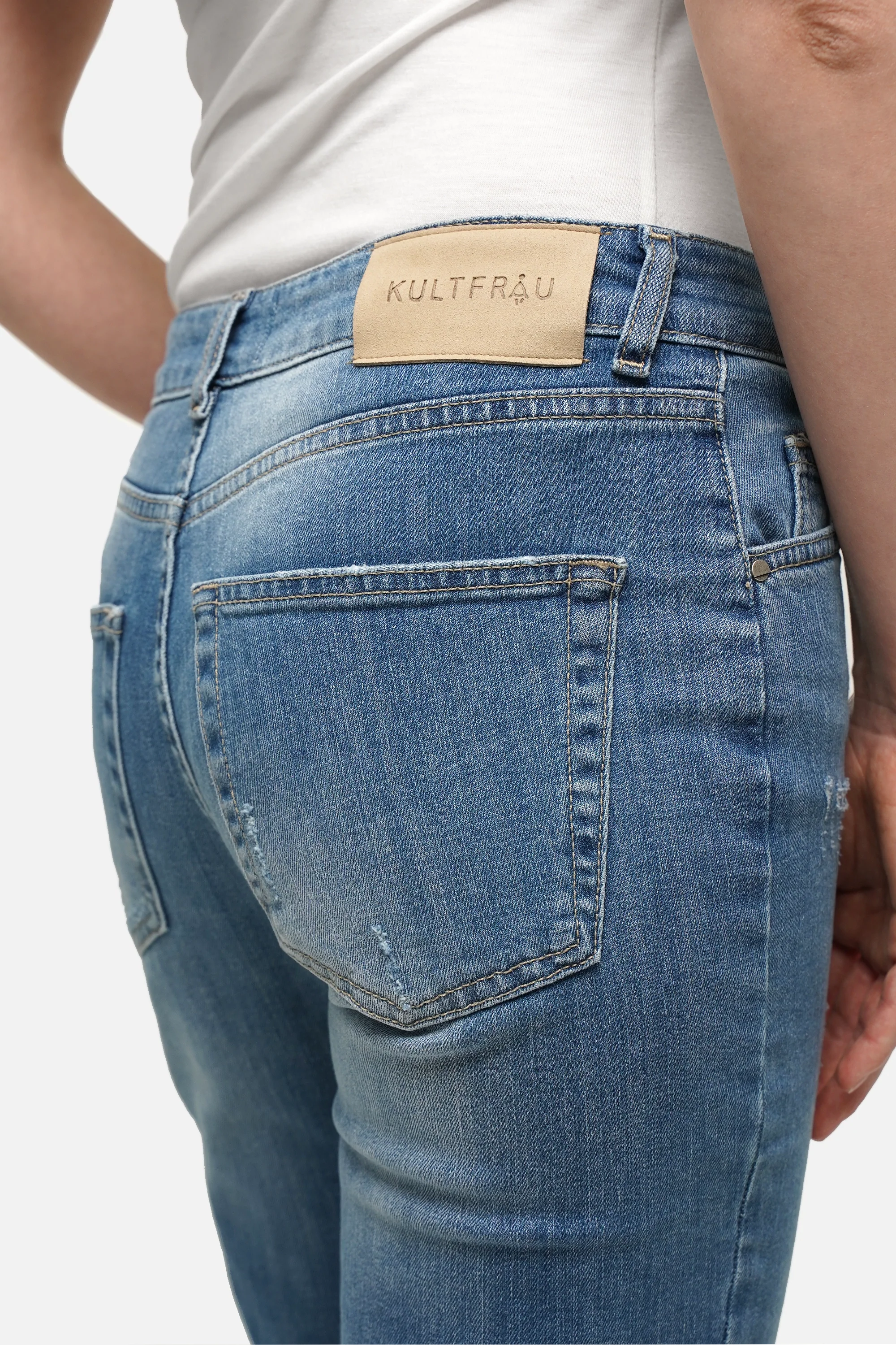 Slim Jeans slim fit Italian denim with subtle wash and zipper fly