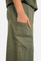 VIKADA Baggy Hose aus strukturierter Baumwolle mit Tea-Dyed-Waschung und Knopfleiste im lässigen Baggy-Schnitt