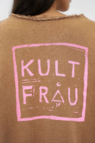 VIVIE Sweater soft cotton oversized fit with raw-cut round neckline and cultfrau print on back