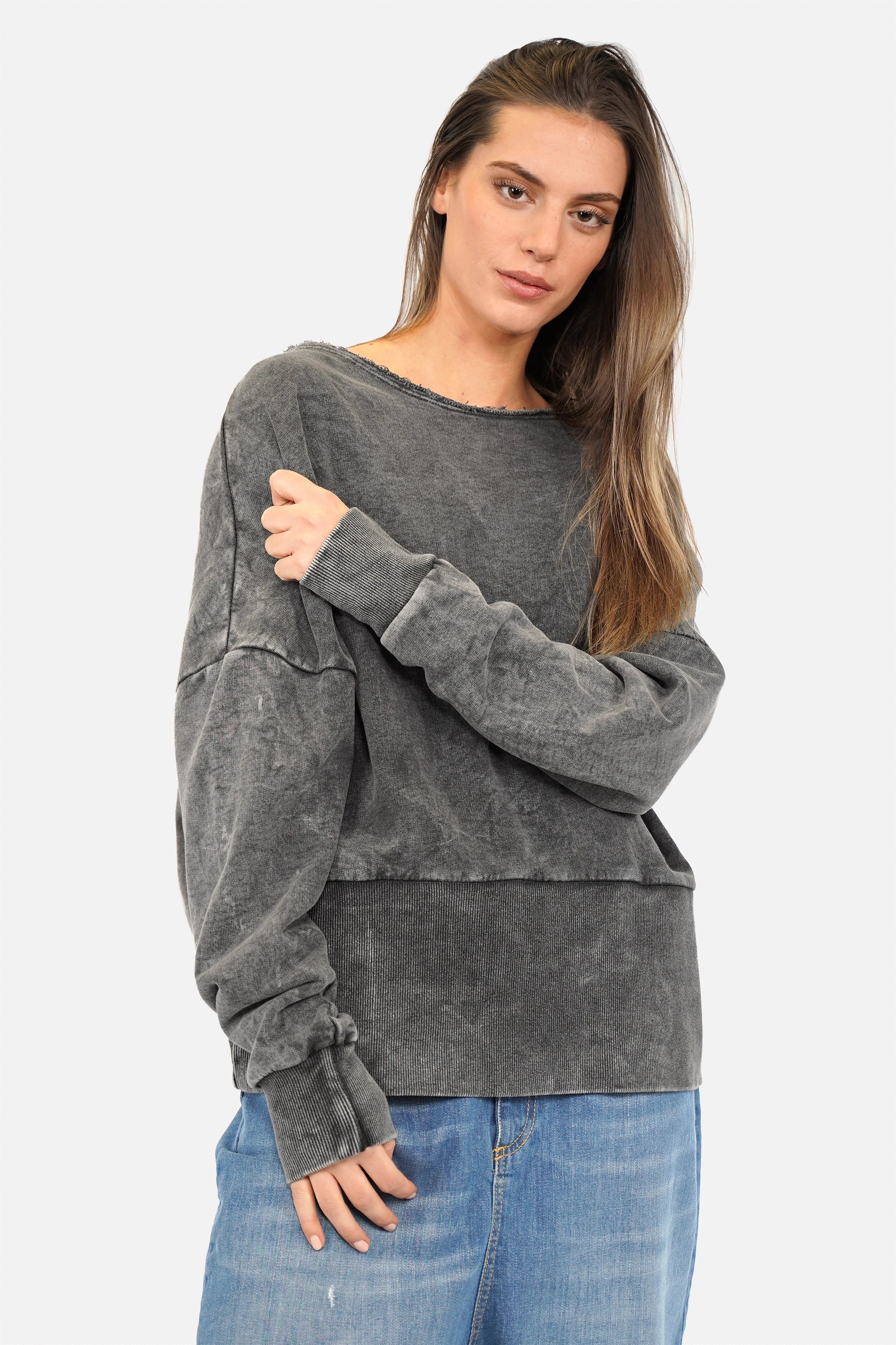 VIVIE Sweater soft cotton oversized fit sweater with raw-cut neckline and KULTFRAU print