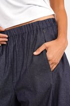 ZELVA Cropped Barrel Hose in denim look with elastic waistband and side pockets