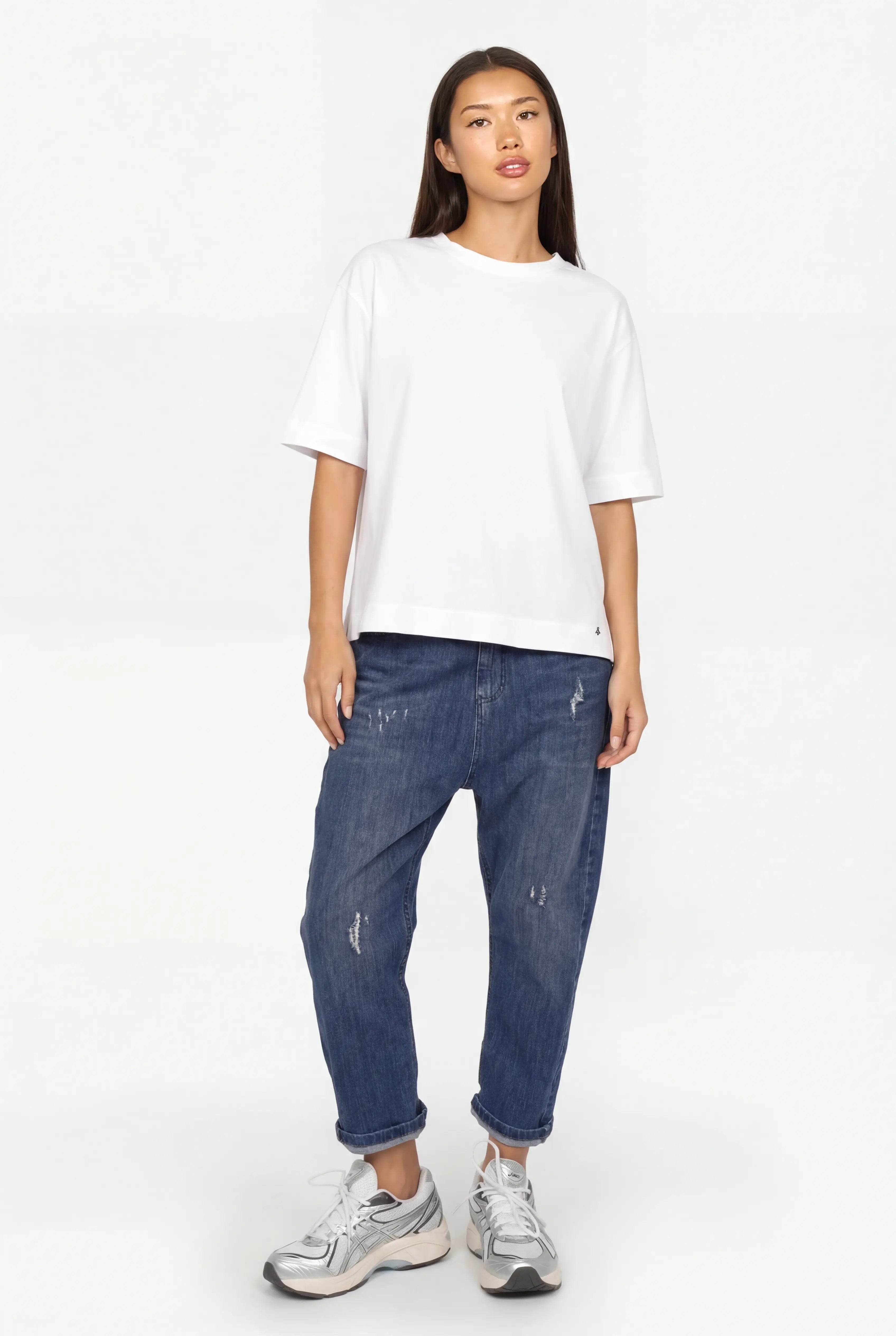 Mittelblaue Baggy Jeans mit Used-Effekten und lockerem Relaxed Fit für lässigen Boyfriend-Look